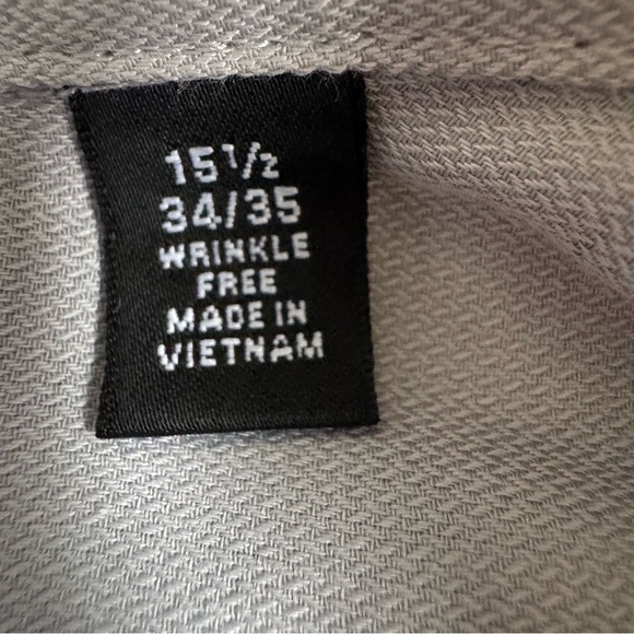 Van Heusen Men’s Gray Dress Shirt Classic Business Size 15 1/2 neck 34/35 arms - Picture 5 of 7